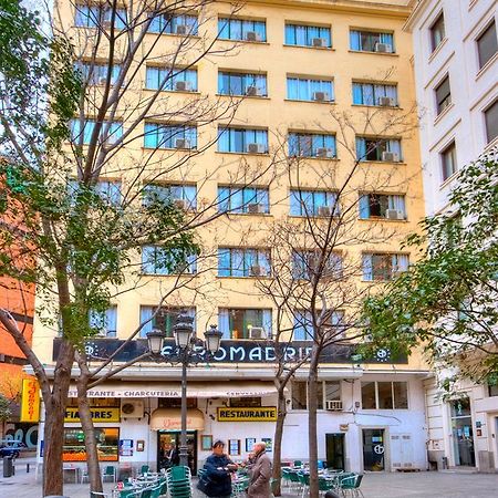 Euromadrid Hostel Екстериор снимка