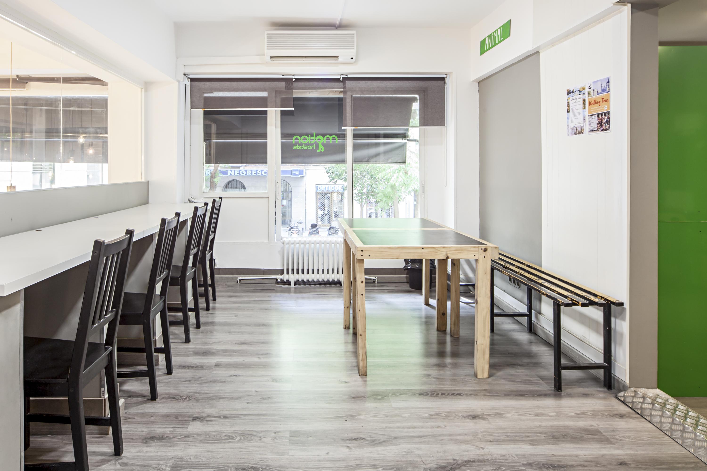 Euromadrid Hostel Екстериор снимка