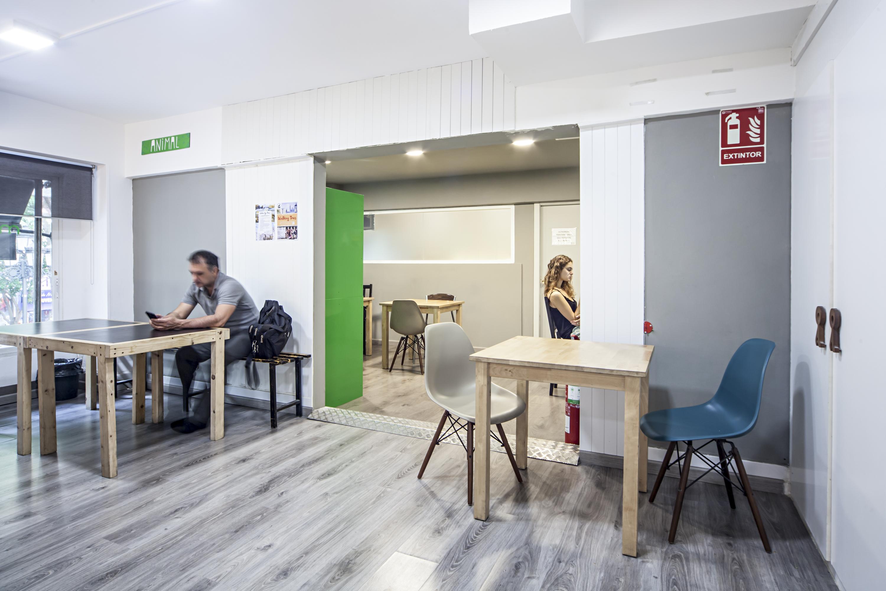 Euromadrid Hostel Екстериор снимка