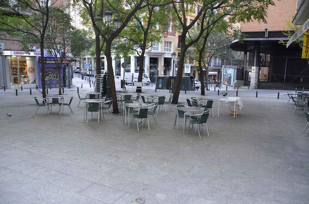 Euromadrid Hostel Екстериор снимка
