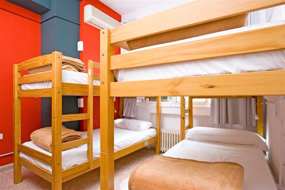 Euromadrid Hostel Екстериор снимка
