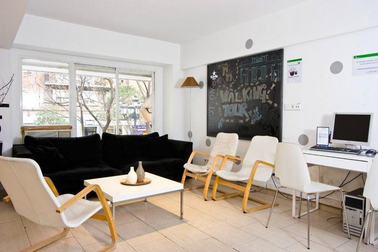 Euromadrid Hostel Екстериор снимка