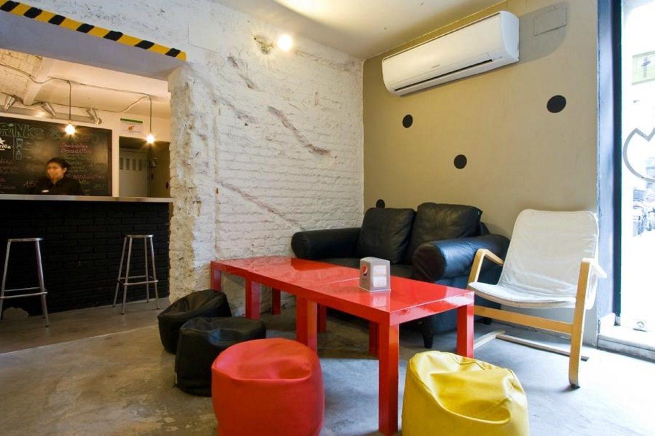 Euromadrid Hostel Екстериор снимка
