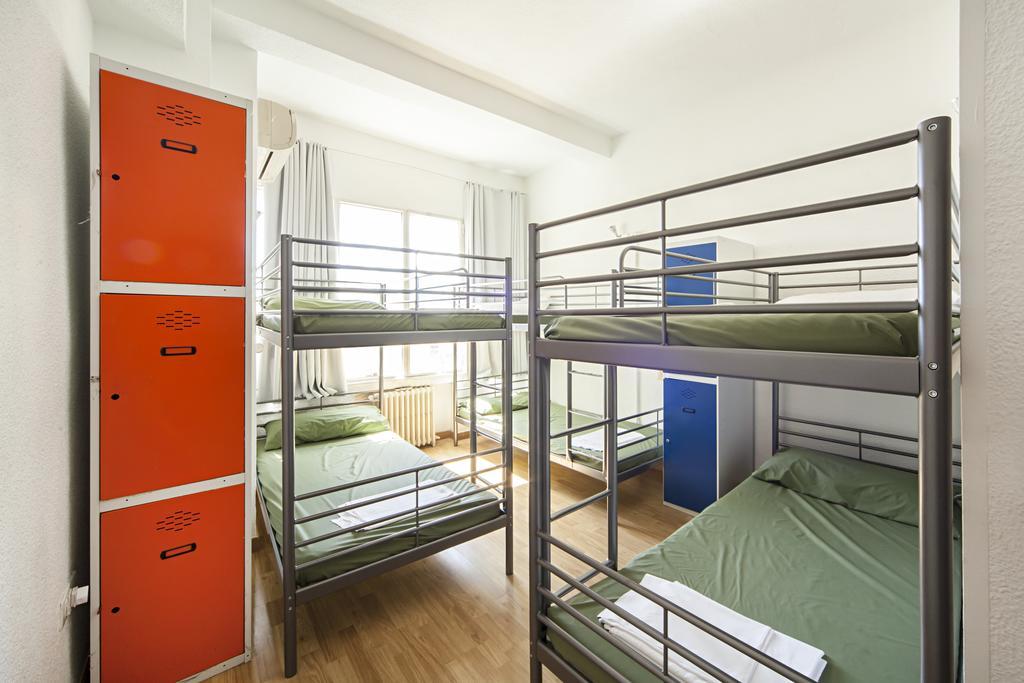 Euromadrid Hostel Екстериор снимка