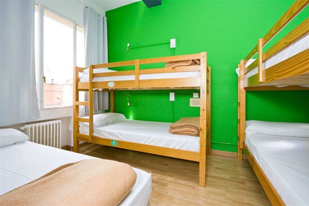 Euromadrid Hostel Екстериор снимка