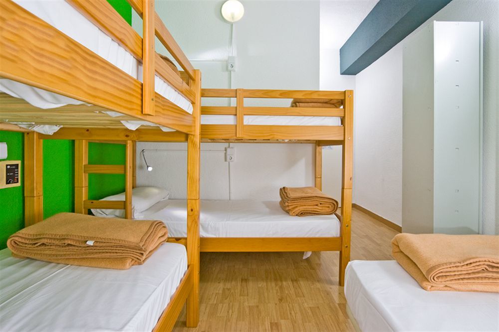 Euromadrid Hostel Екстериор снимка