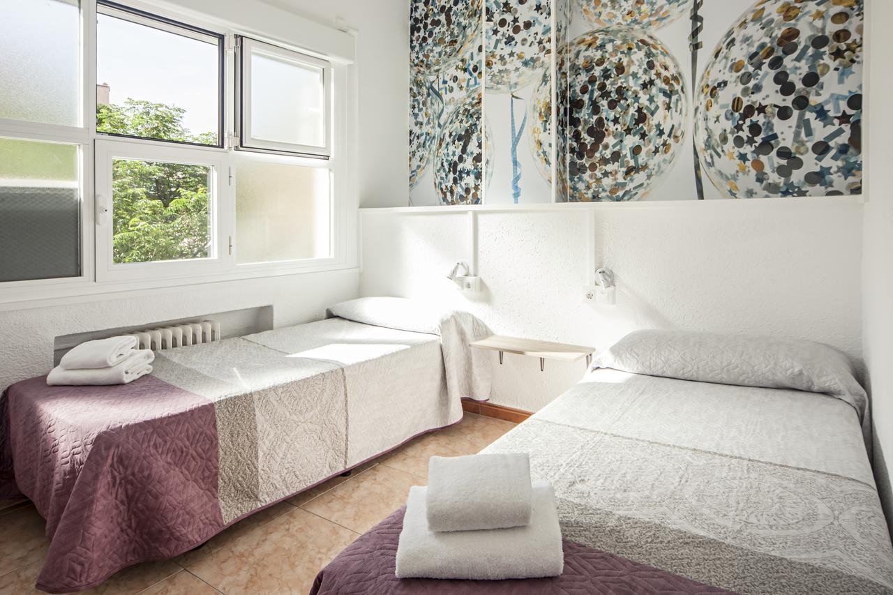 Euromadrid Hostel Екстериор снимка