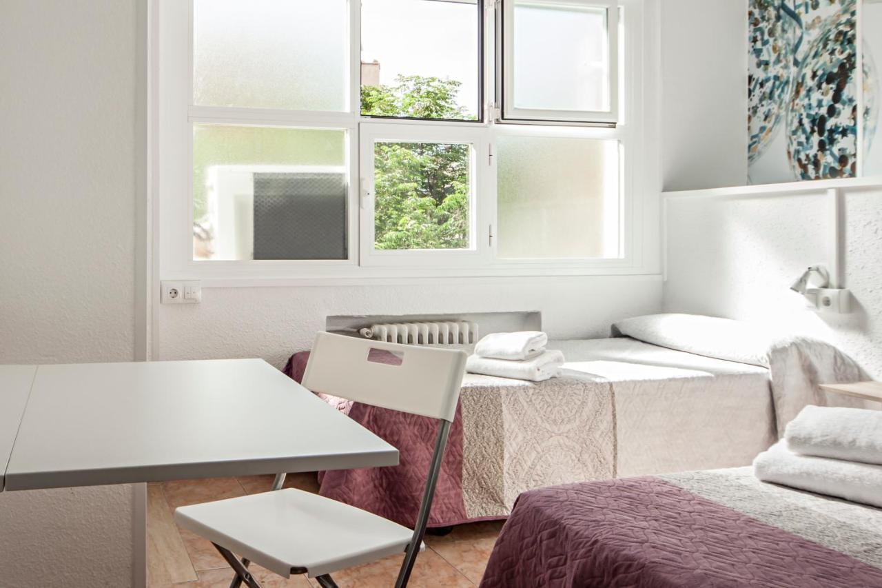 Euromadrid Hostel Екстериор снимка