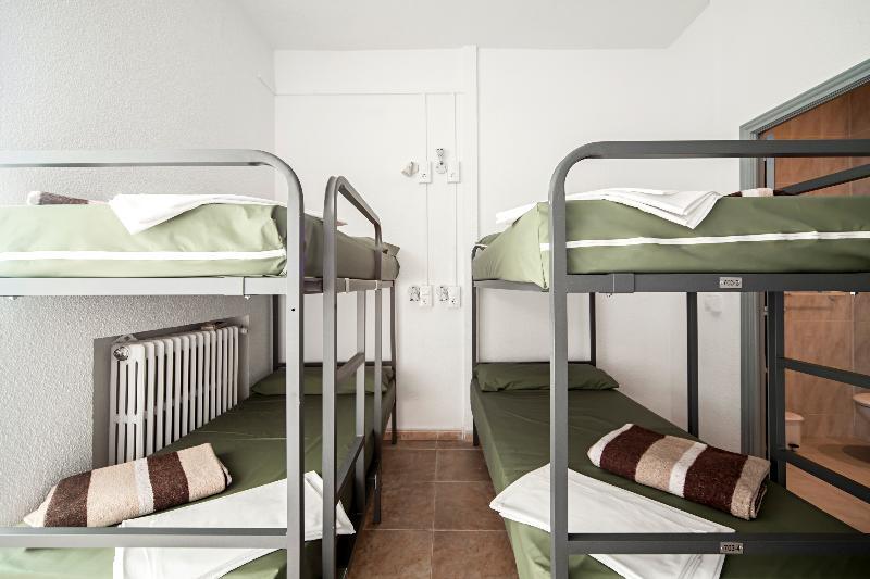Euromadrid Hostel Екстериор снимка
