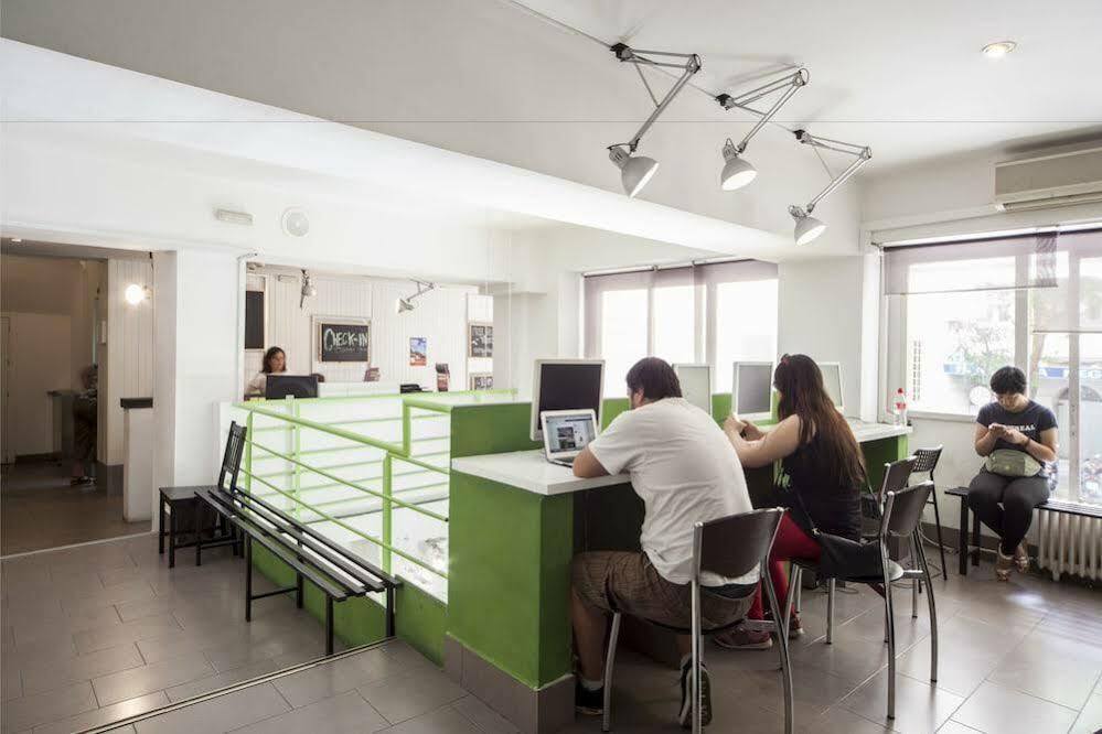 Euromadrid Hostel Екстериор снимка