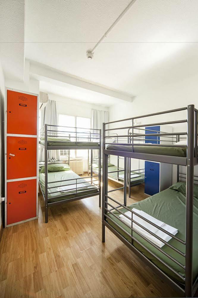 Euromadrid Hostel Екстериор снимка