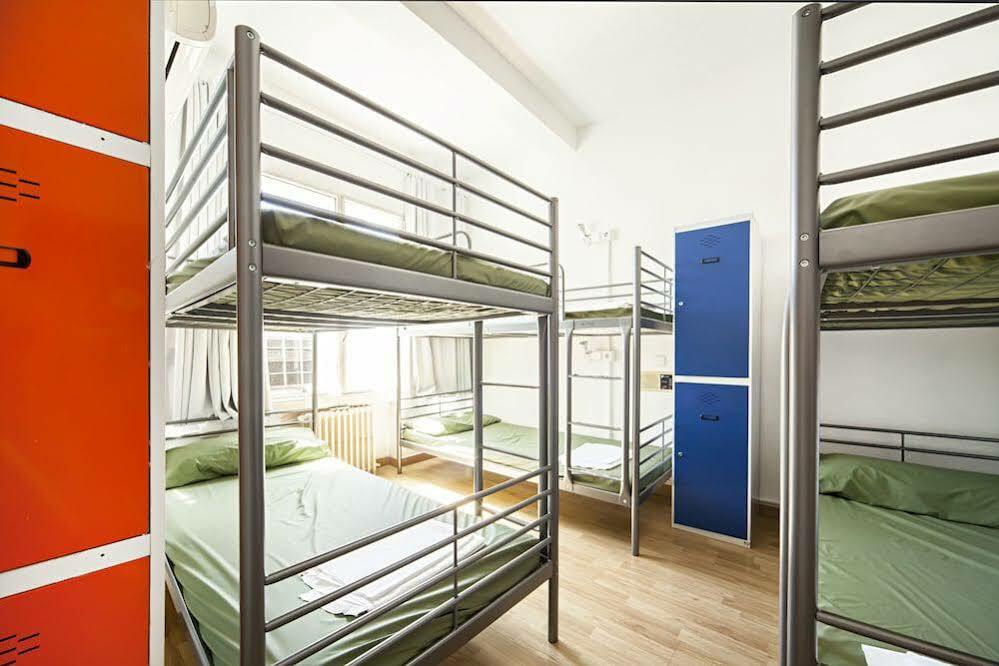 Euromadrid Hostel Екстериор снимка