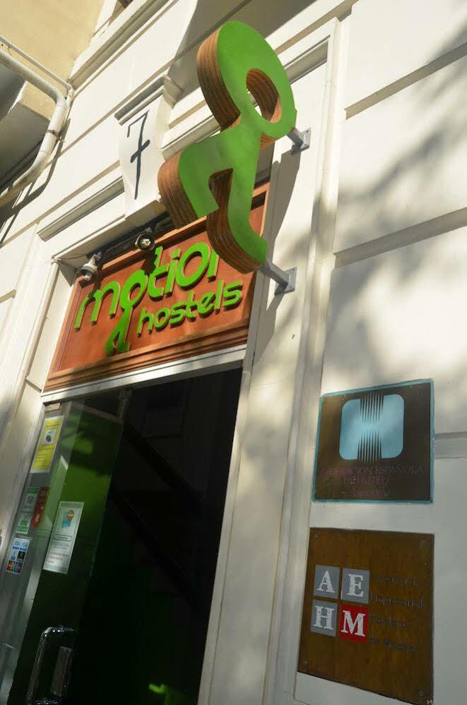 Euromadrid Hostel Екстериор снимка